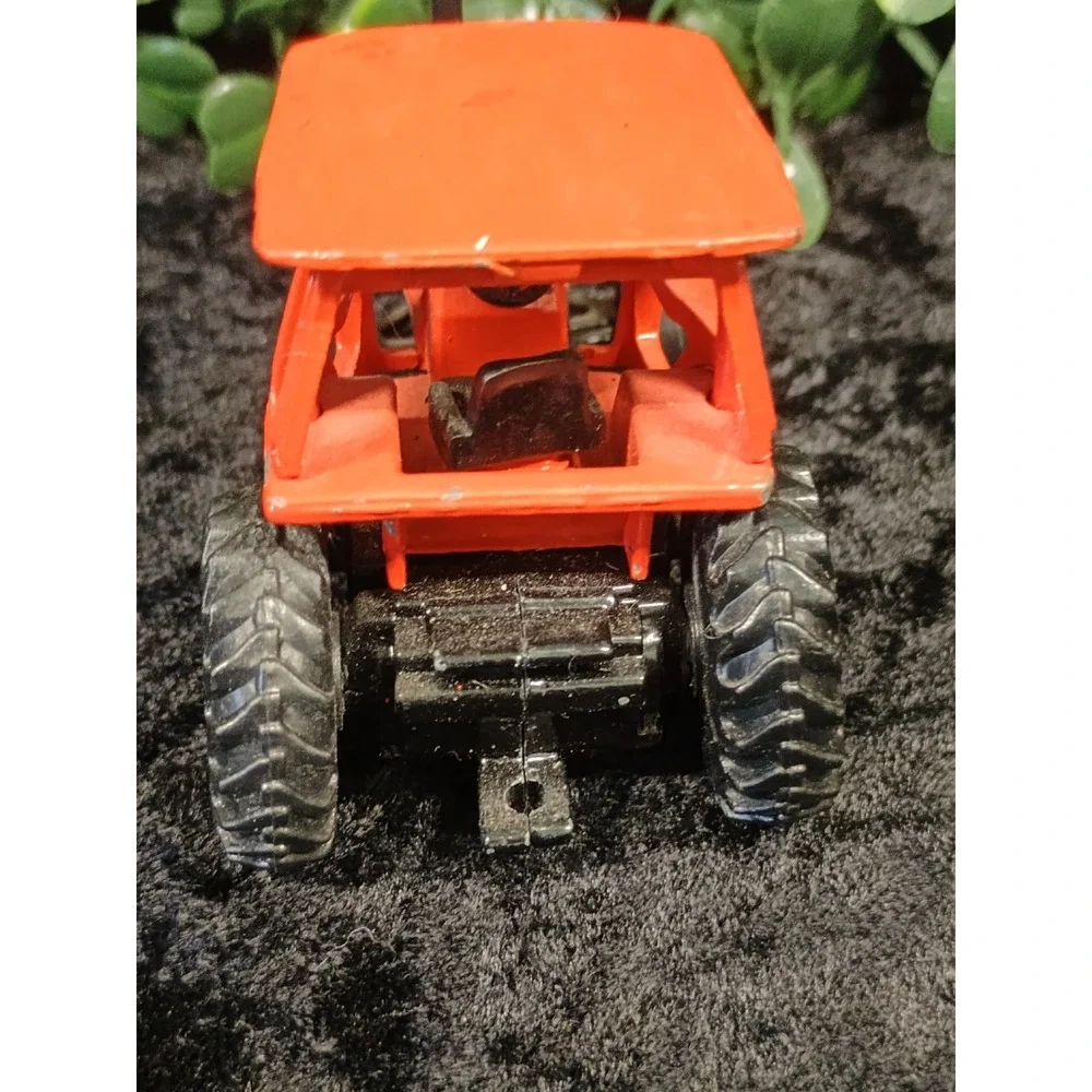 Vintage Ertl Allis-Chalmers 8070 Tractor Diecast 1/64 Scale Orange Farm Toy